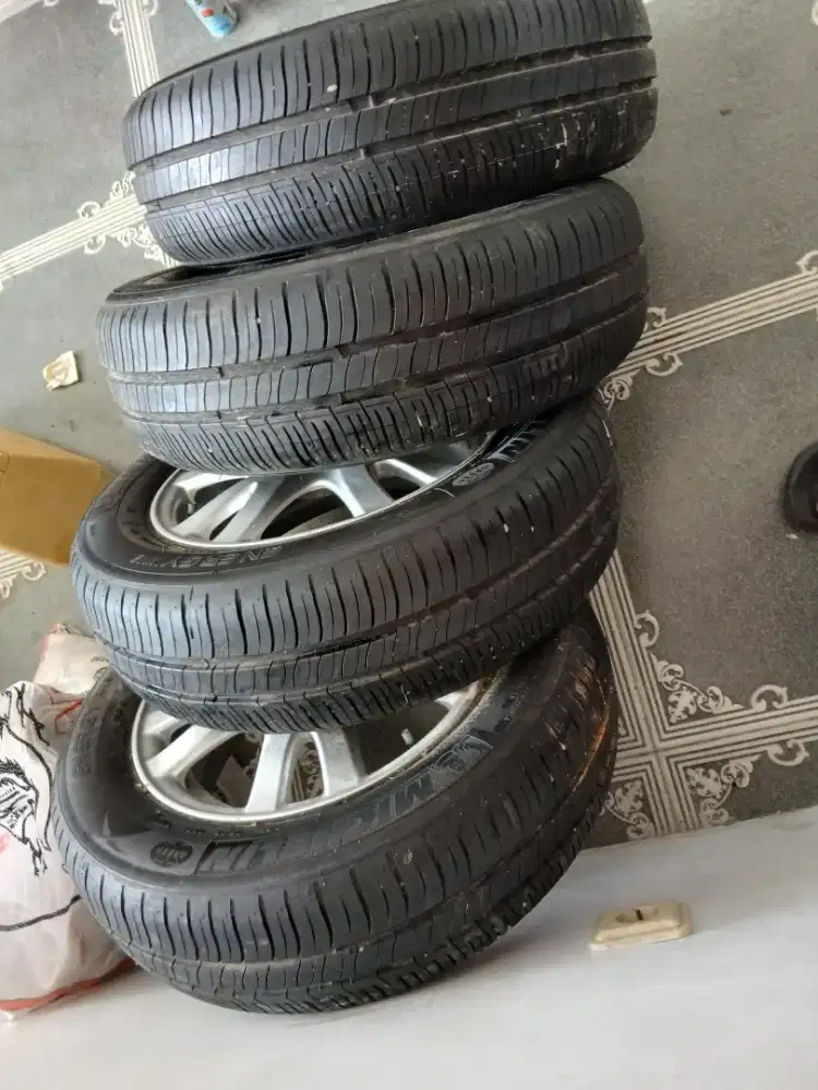 Velg & Ban 14 inch