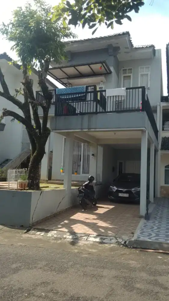 Dijual rumah di Sentul city