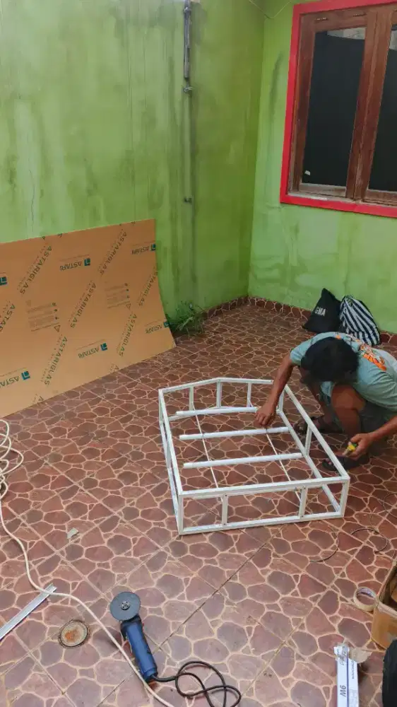 Neonbox akrilik laundry plang papan nama sticker kaca film toko ruko