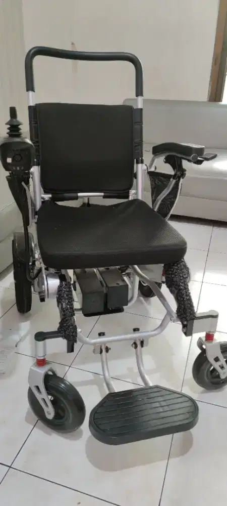 Kursi Roda Elektrik