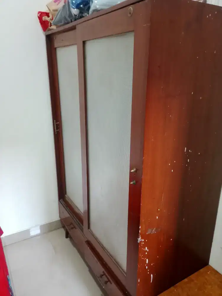 Lemari Kayu Jati