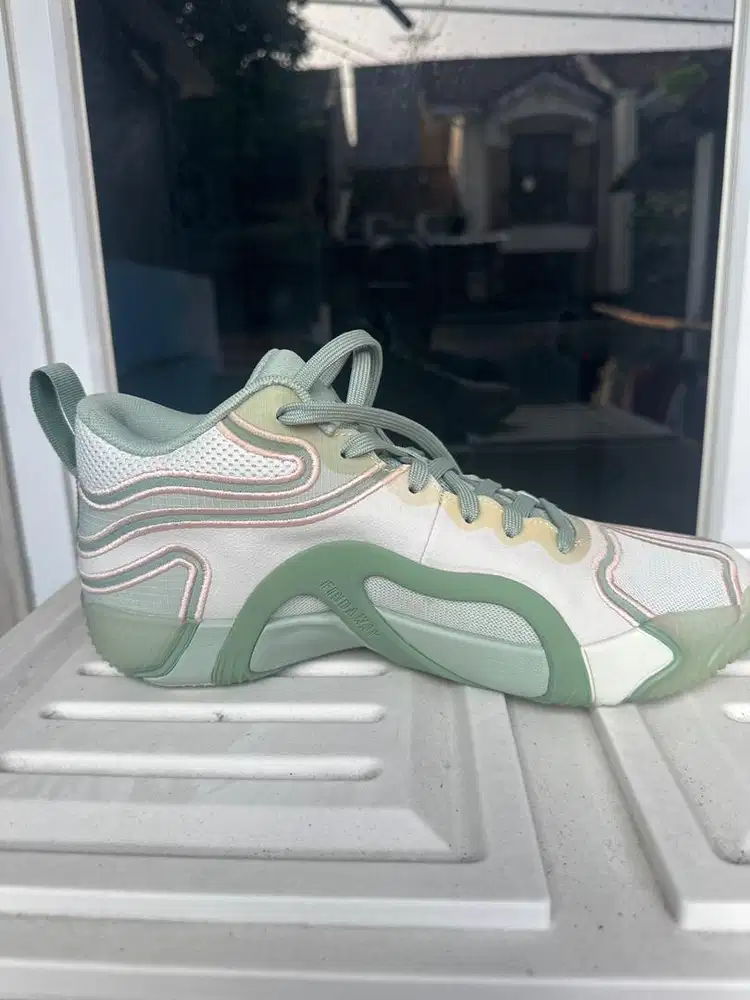 Sepatu basket Jason Tatum