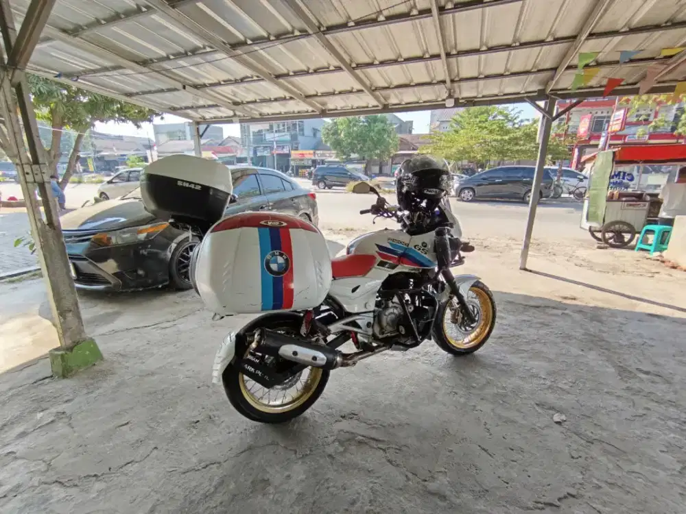 bajaj pulsar 220F full spec touring tinggal pake
