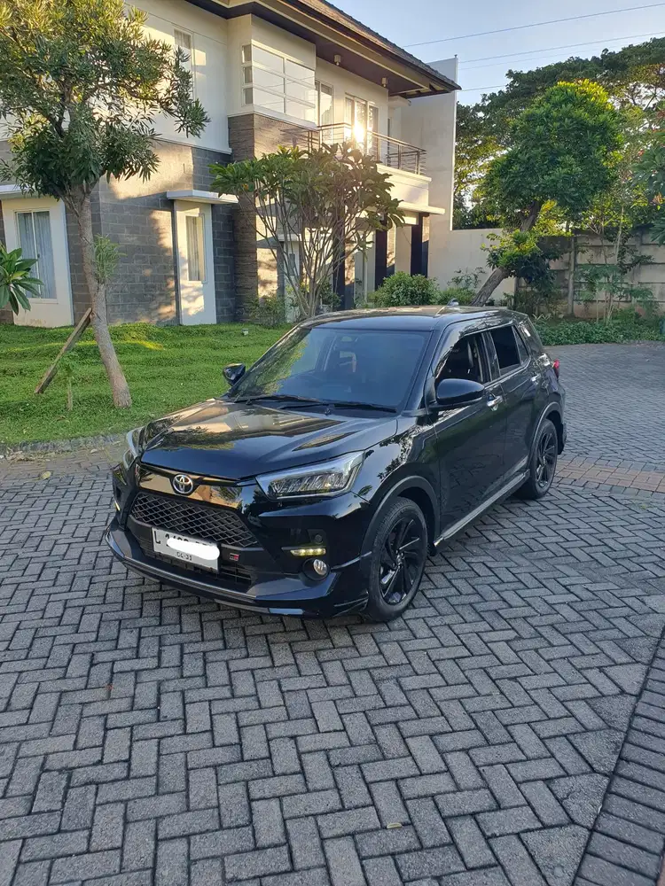 Toyota Raize 2025 GR Sport matic turbo km 9rb warna hitam Plat L