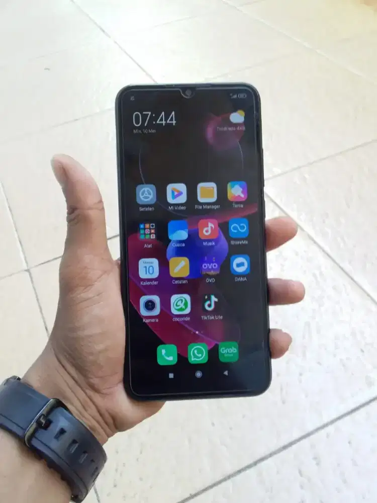 Xiaomi 9a layar lebar batre 5000 Mah