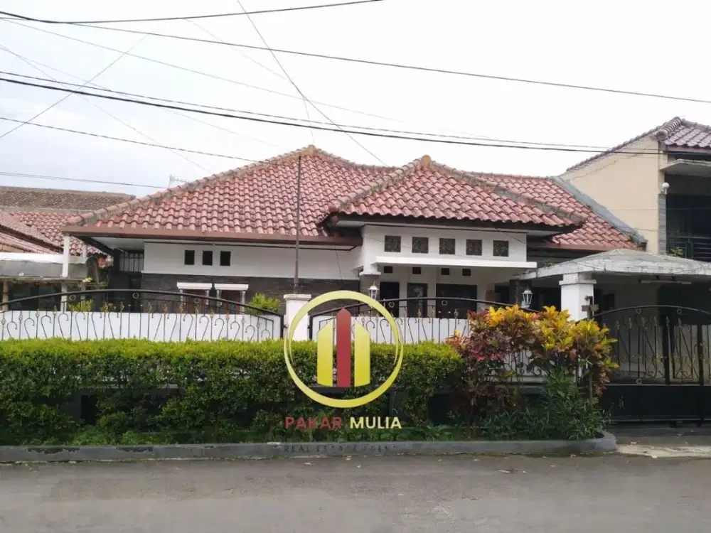 Rumah Cantik SIAP HUNI 204m² di Margahayu Raya Metro BANDUNG- Hook Luas, Bebas Banjir!