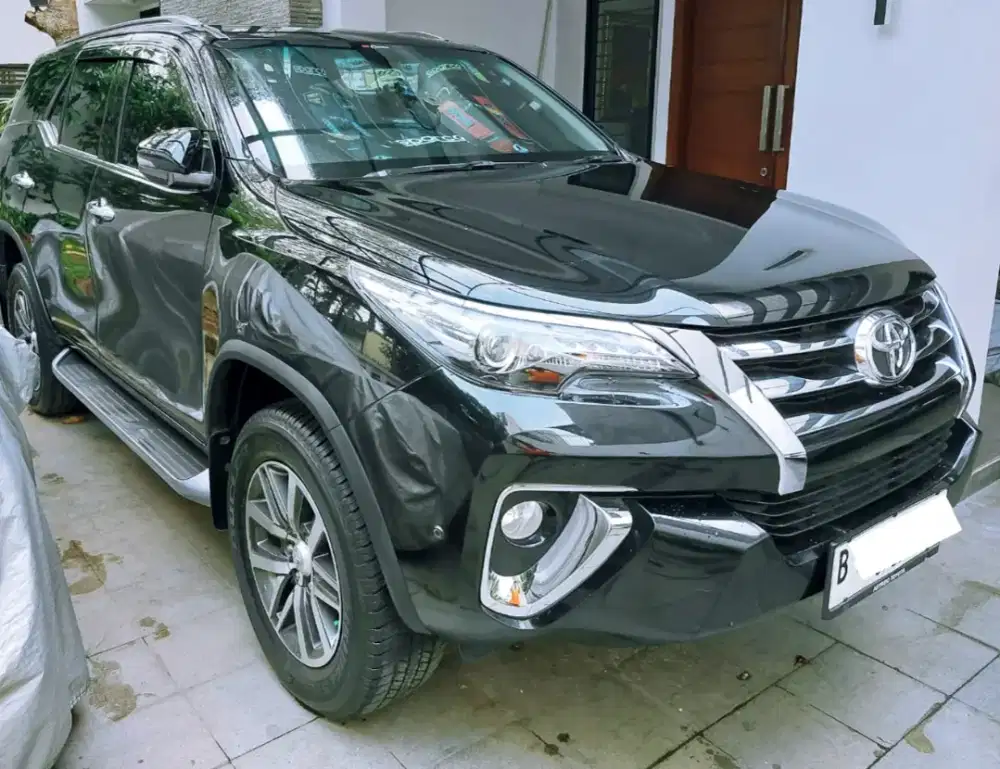Toyota Fortuner VRZ 2018.low km(30.000)