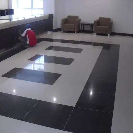 Tukang ahli pasang granit tile