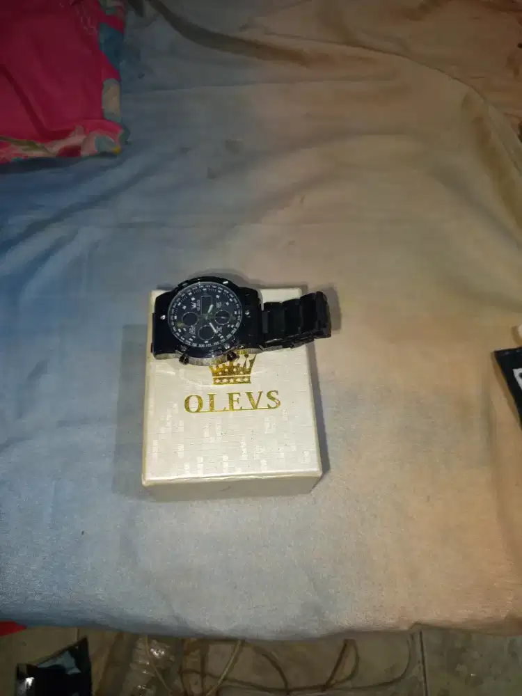 Olevs jam tangan pria