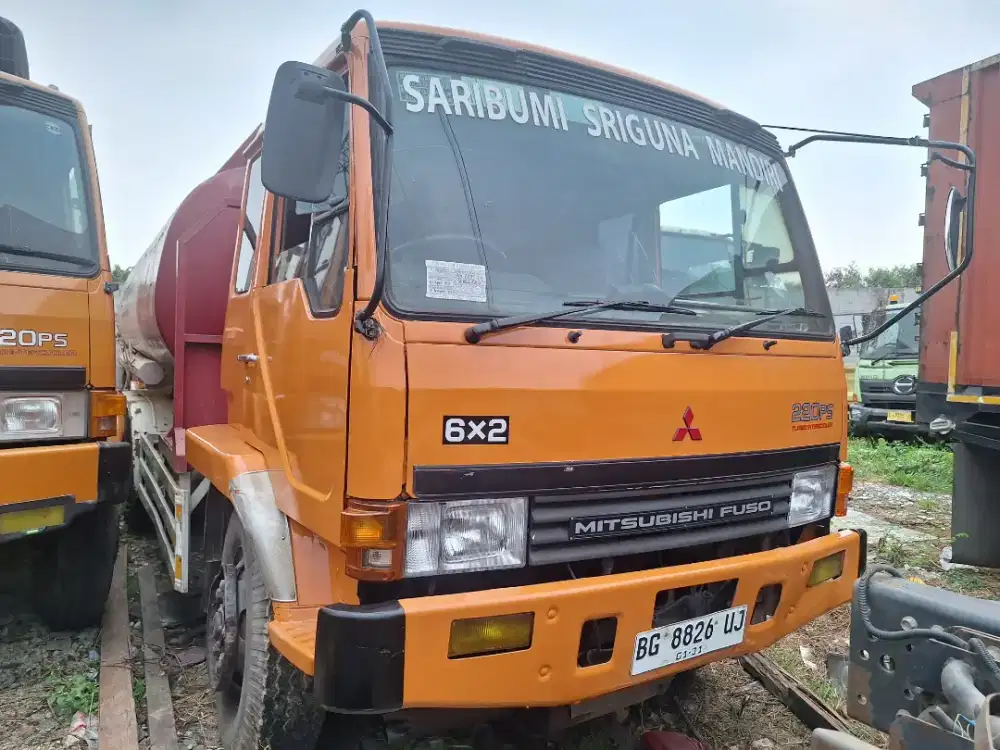 Mitsubishi Fuso 220PS 6×2 Tronton Tangki 16000ltr Minyak BioSolar Hino