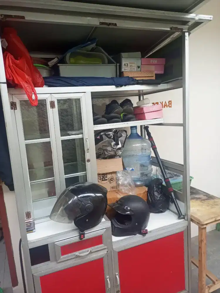 jual etalase bekas