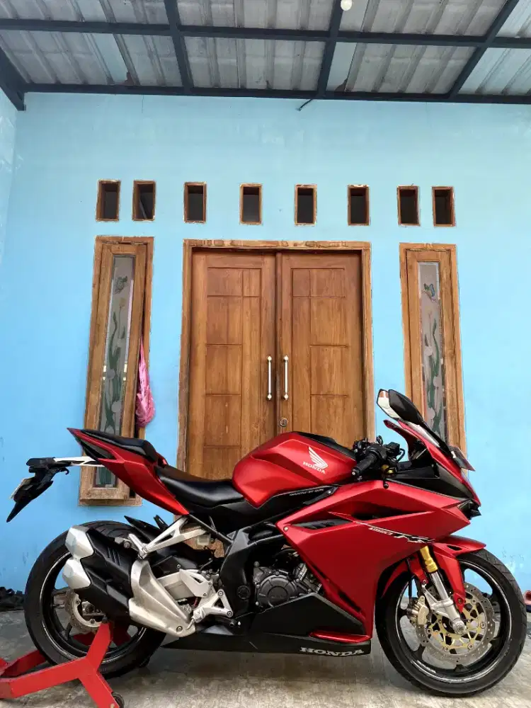 HONDA CBR 250RR
