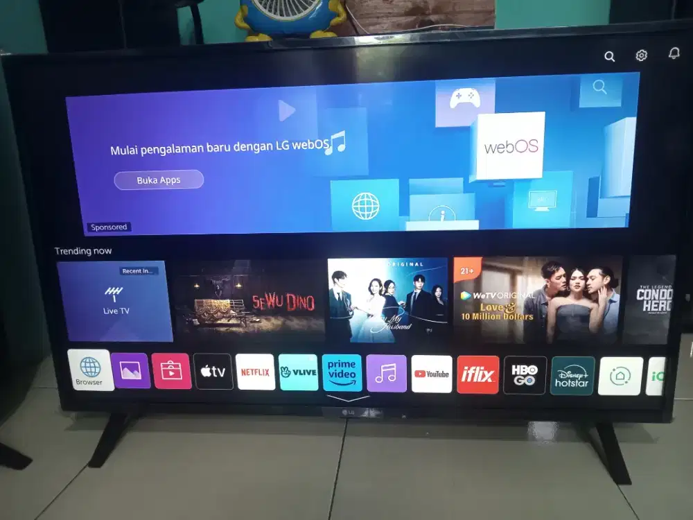 Jual cepat Smart Digital TV LG 43 inch UHD 4K