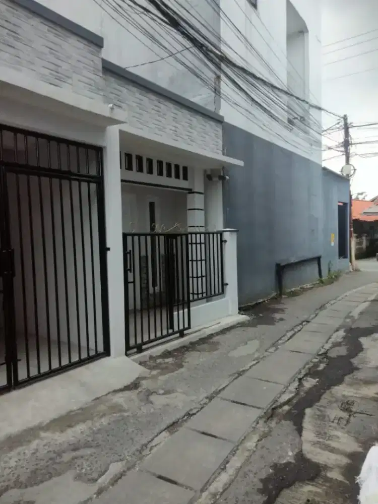 Rumah second dijual masih baru 400jt(51m²) tingkat Cilodong Depok