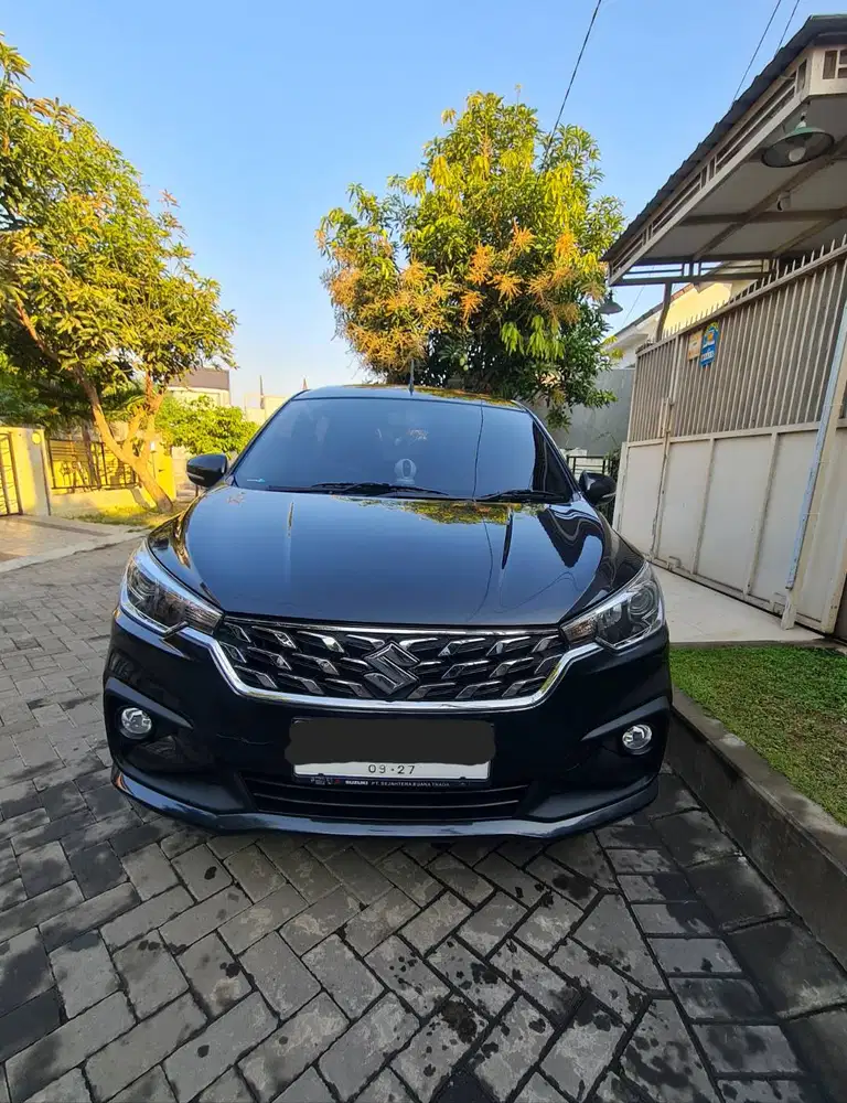 Jual Suzuki Ertiga Hybrid Hitam MT 2022