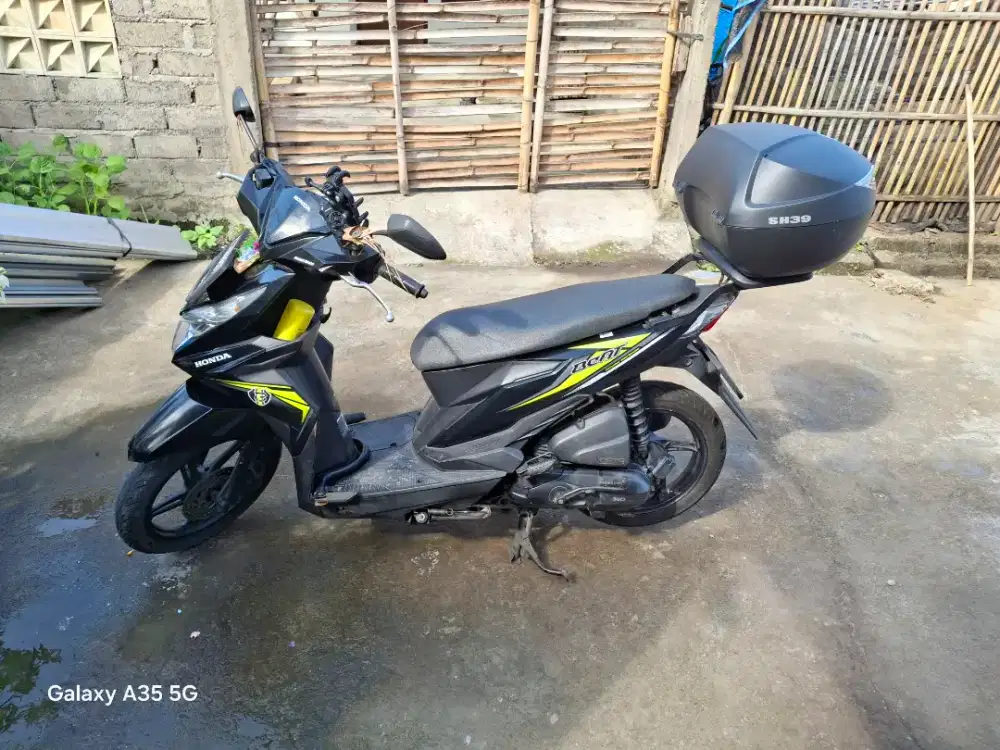 Jual beat thn 2019 pemakaian pribadi terawat samsat aktif bpkb lengkap