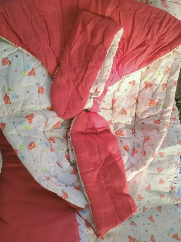 Dijual kasur bayi dan gendongan satu set