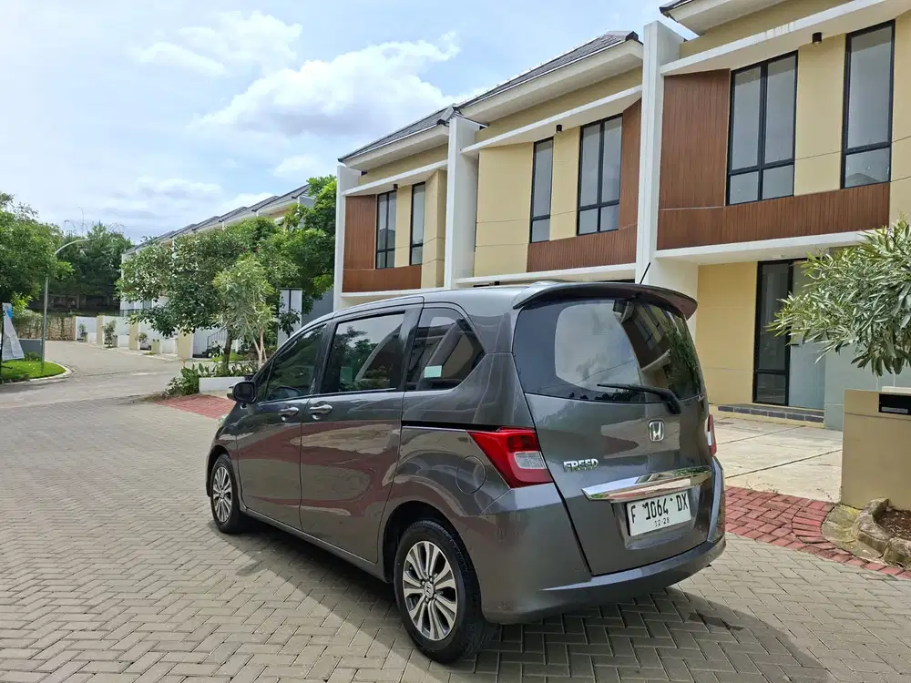 Honda Freed 2013 Bensin