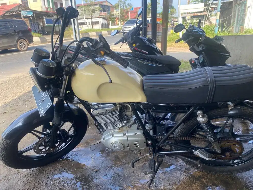 Suzuki thunder tahun 2006