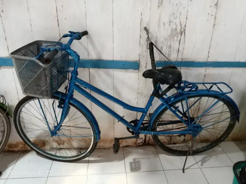 Sepeda Ontel Biru Dongker