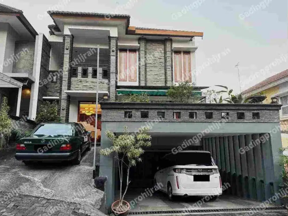 Dijual Rumah Full Granit Komplek Alamanda, Dago, Bandung
