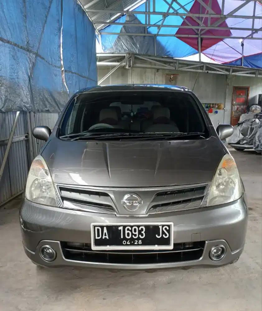 Nissan Grand Livina 2013 Automatic