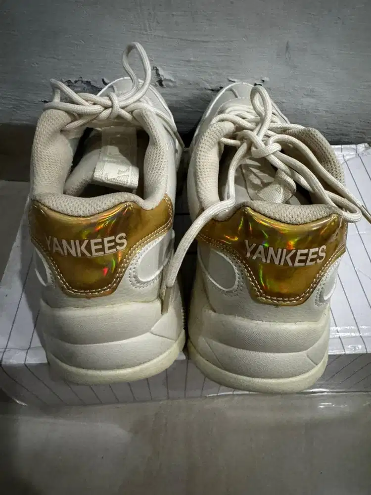Dijual Sepasang Sepatu MLB Yankers