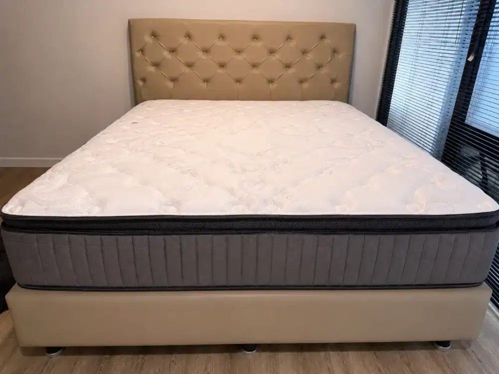 Kasur Queen bed 200×180 full set