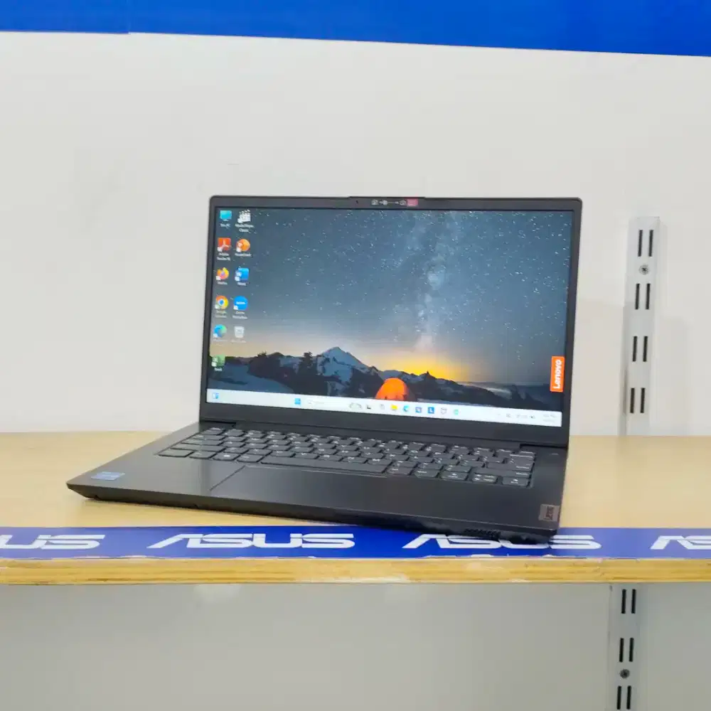 Laptop Second LENOVO V14 G4  Core i3-1315U (8GB / SSD 512GB) Garansi