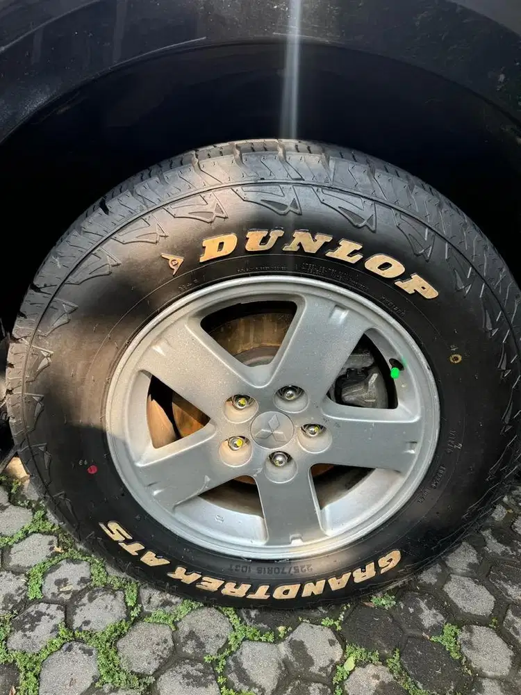 Dunlop AT5 Grandtrek 225/70 Ring 16