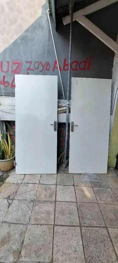 Pintu Bekas  siap pakai 100rb dapat 2 pintu