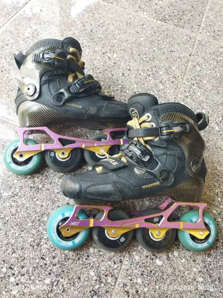 Sepatu roda Freestyle pro MST Pro F1