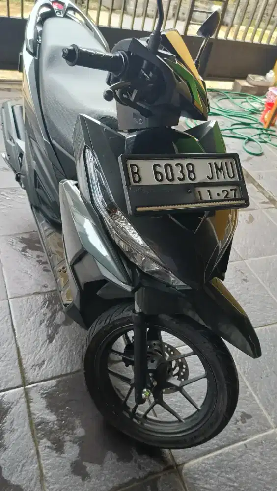 Dijual HONDA VARIO 125 LED 2017 HITAM MULUS