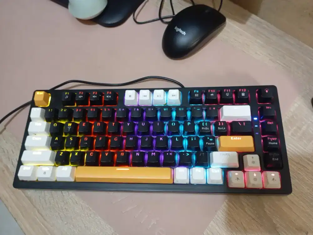 Keyboard gaming mechanical zifriend T82 Like new