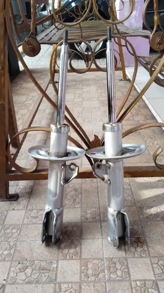 Shock breaker Vios Gen 2 Yaris Bakpao Sepasang