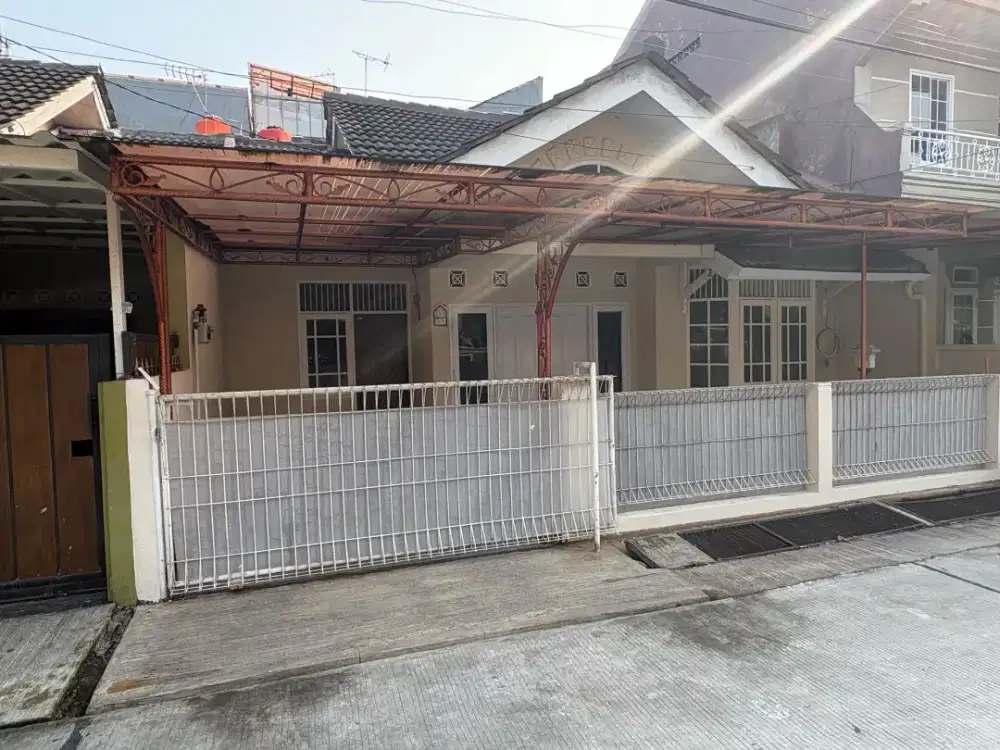 Disewakan rumah nyaman di Galaxy, Bekasi