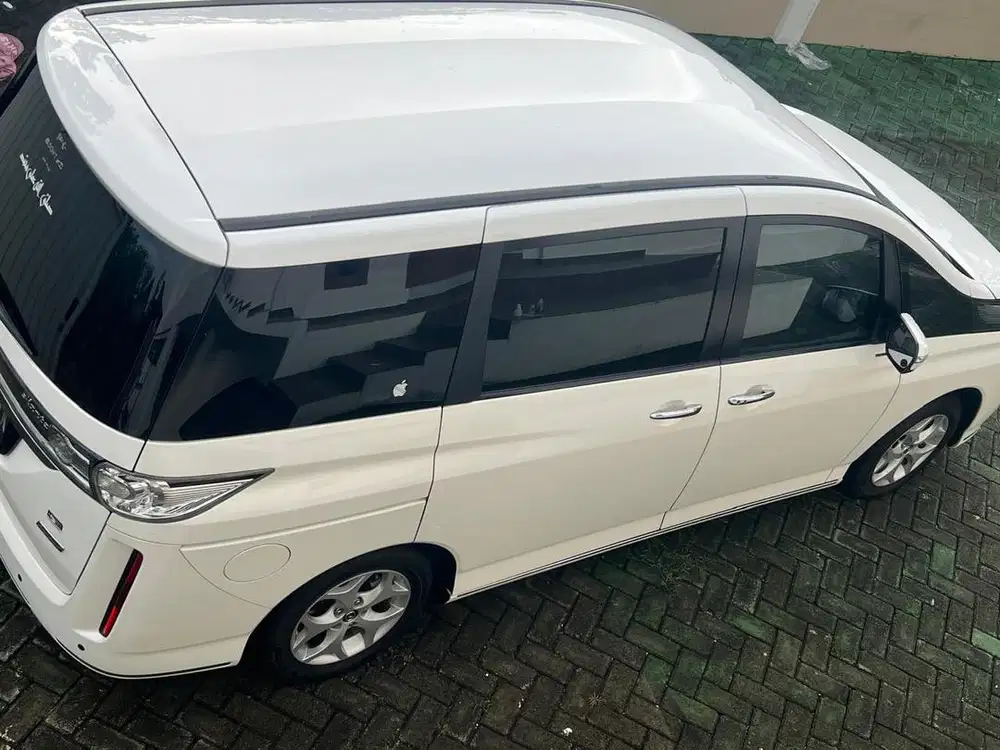 Mazda biante 2015