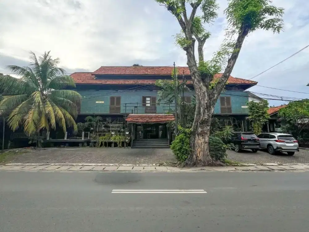 FOR SALE - AMPERA RAYA CAFE + GUESTHOUSE NUANSA TROPICAL BALINESE KOMERSIAL AREA