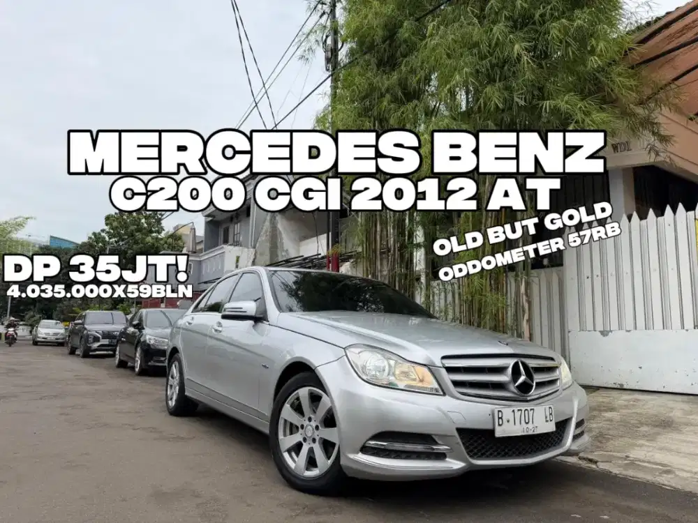 MERCEDES BENZ C200 2012 AT MOBIL ANTIK DP RENDAH!