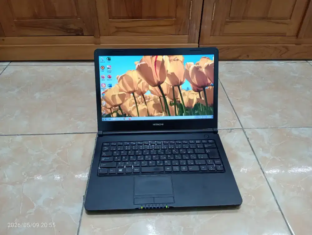 Laptop Hitachi AMD E1 RAM 8GB SSD 128GB