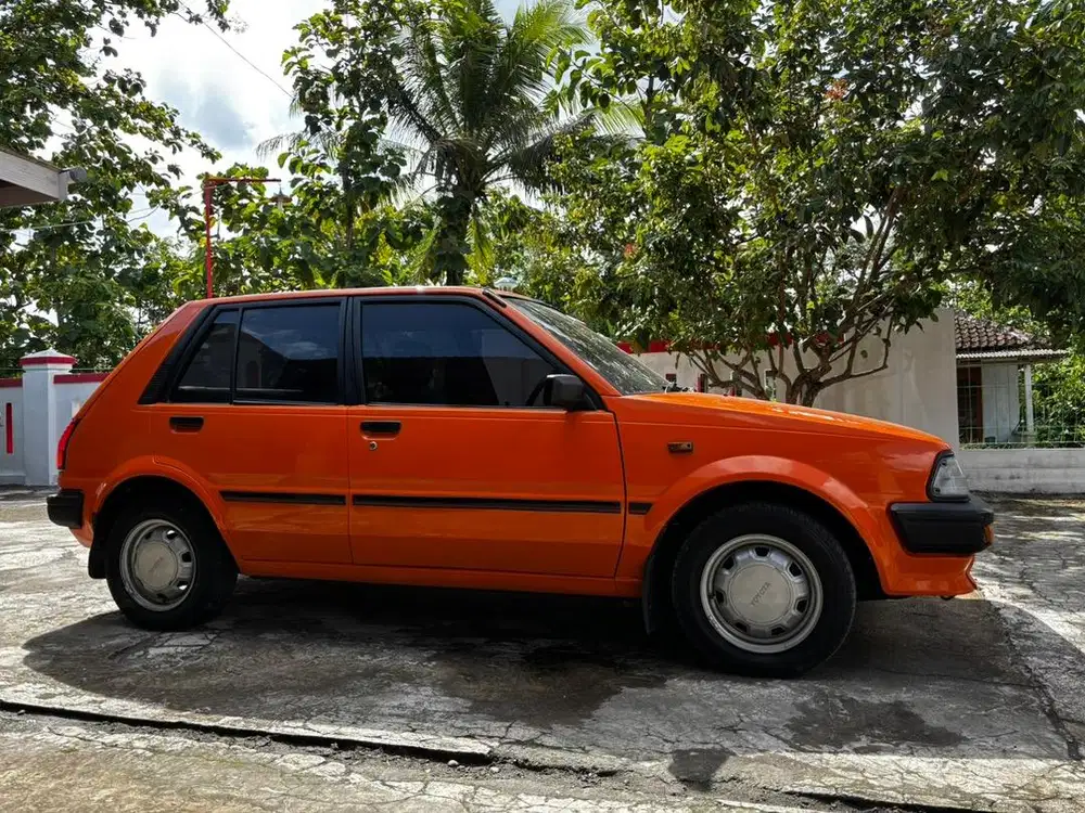 Starlet kotak 1987