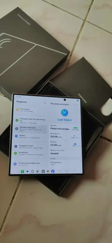 Samsung z fold 7 ram 12)256 gb lengkap mulus terawat mesin dijamin