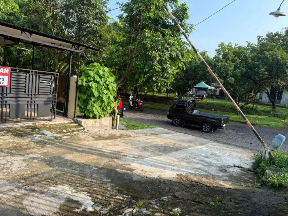 “Disewakan Rumah Pinggir Jalan Bilabong Permai