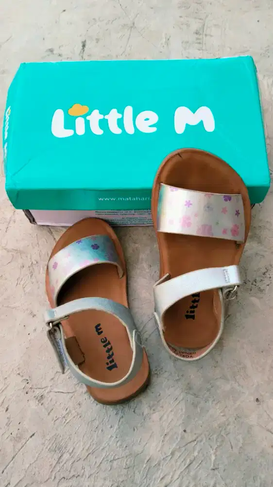 Sepatu merk Little M dari Matahari