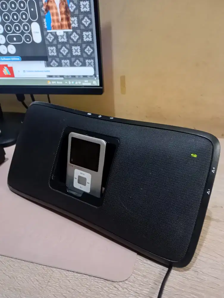 Logitech Rechargeable Speaker S315i - Portable