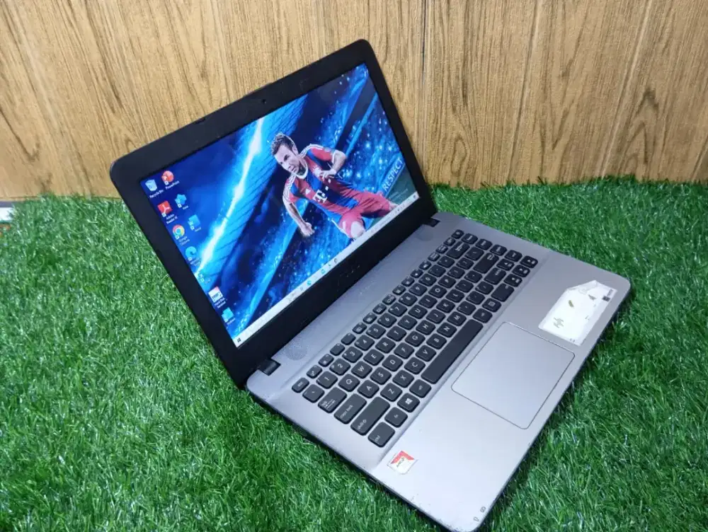 Asus X441B AMD A9 siap pakai lancar jaya