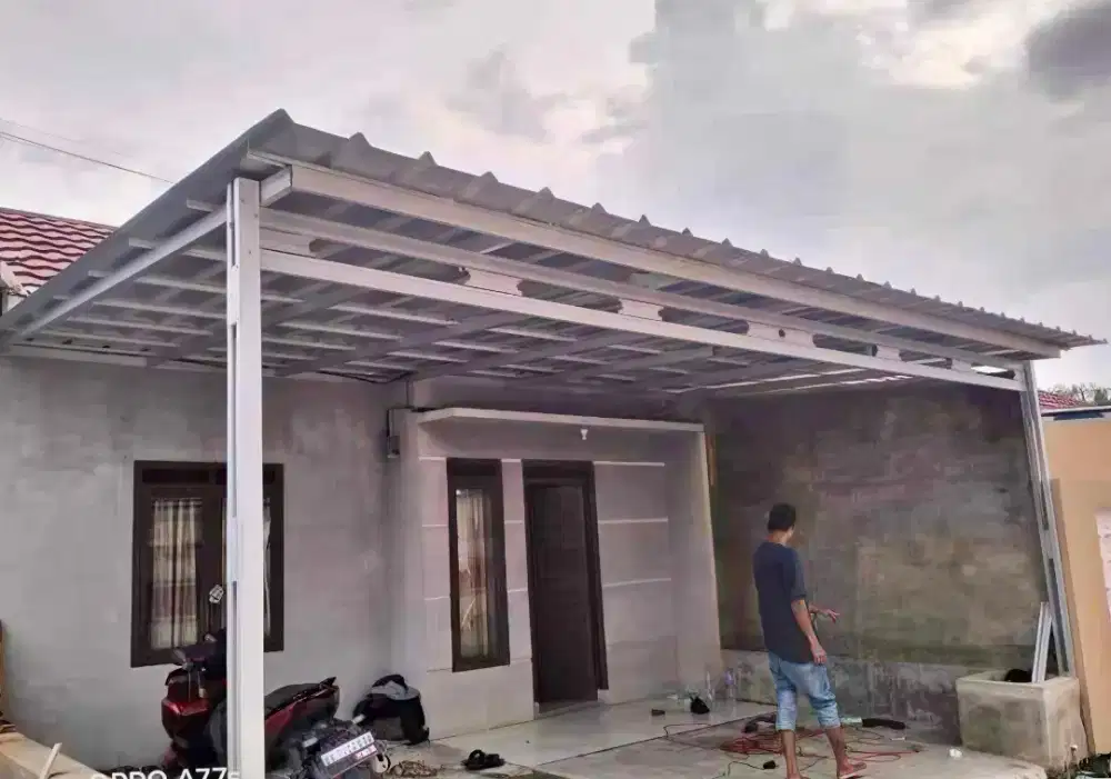 Kanopi baja ringan dan garasi
