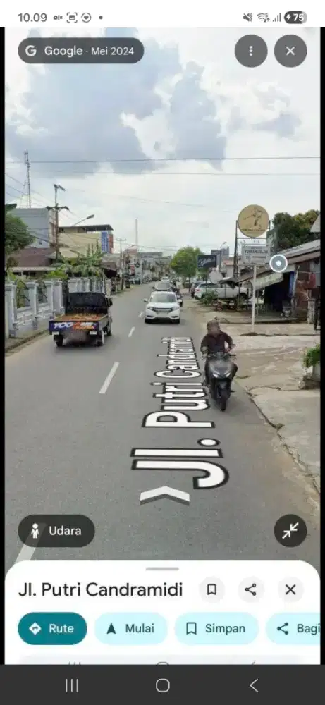 Rumah besar 2 lantai tepi jalan podomoro pontianak