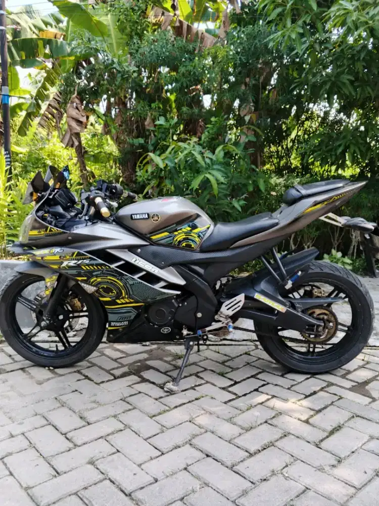 Yamaha R15 kilometer rendah