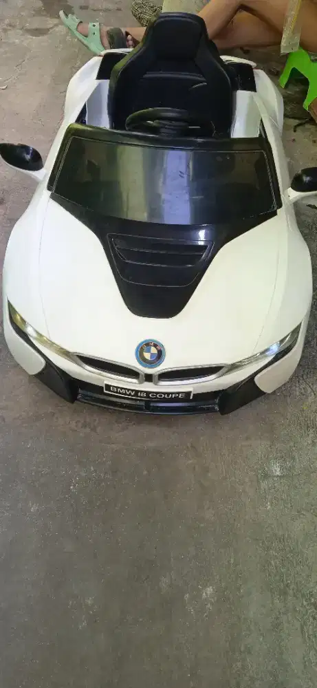 Yukita bmw i8ban karet 12volt